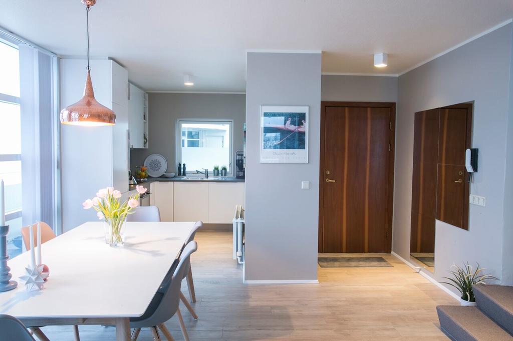 Penthouse Downtown With Free Parking Apartment เรคยาวิก ภายนอก รูปภาพ