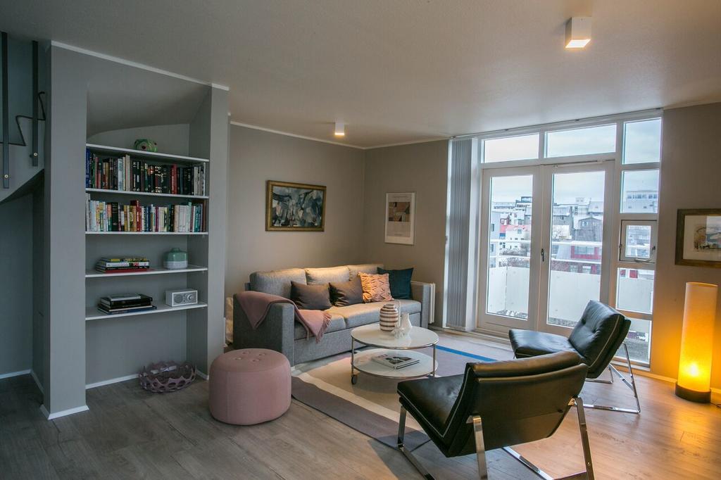 Penthouse Downtown With Free Parking Apartment เรคยาวิก ภายนอก รูปภาพ
